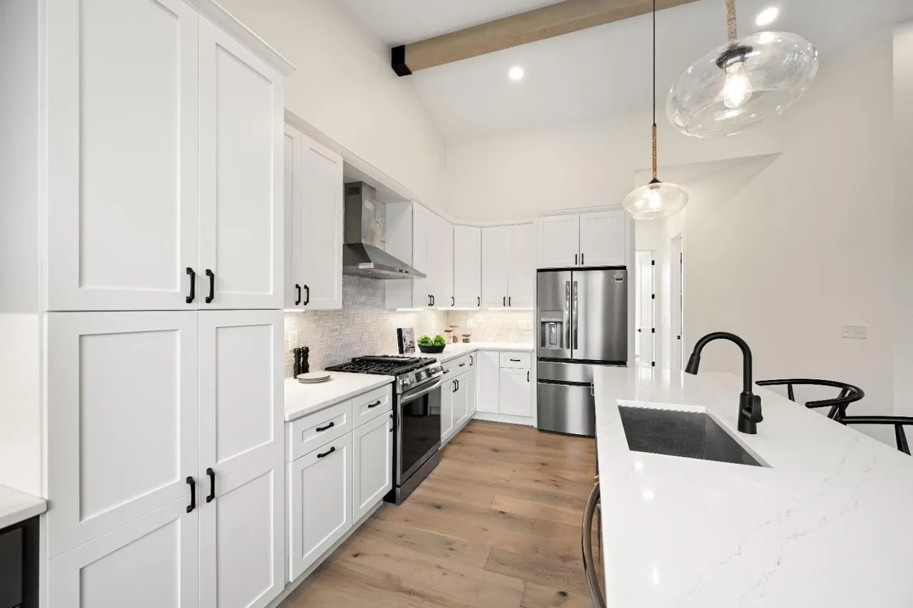 20950 Augusta Drive custom home — photo 12