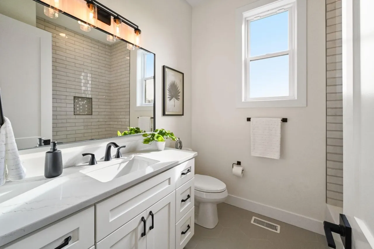20950 Augusta Drive custom home — photo 17