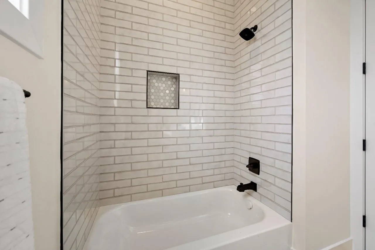 20950 Augusta Drive custom home — photo 18