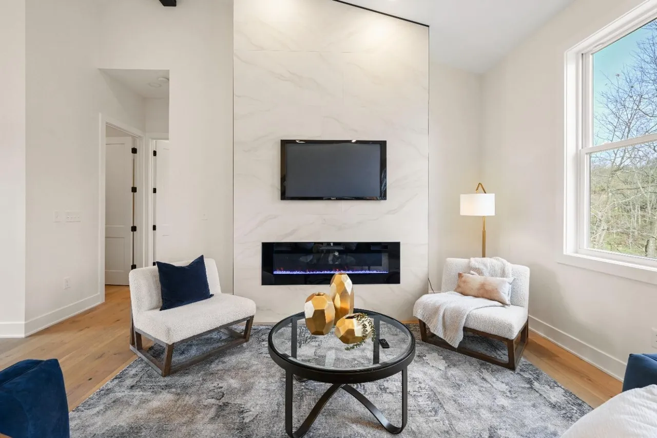 20950 Augusta Drive custom home — photo 3