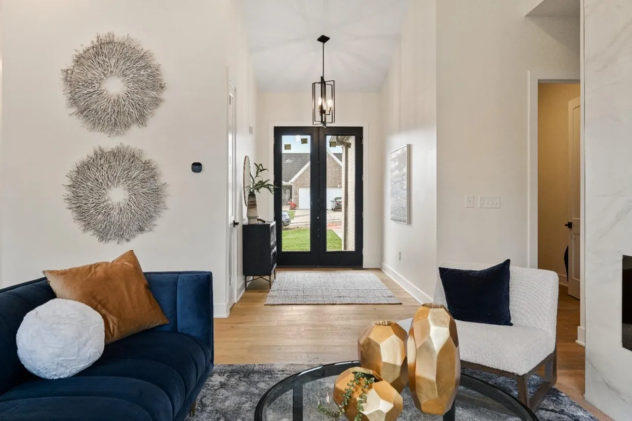 20950 Augusta Drive custom home — photo 4