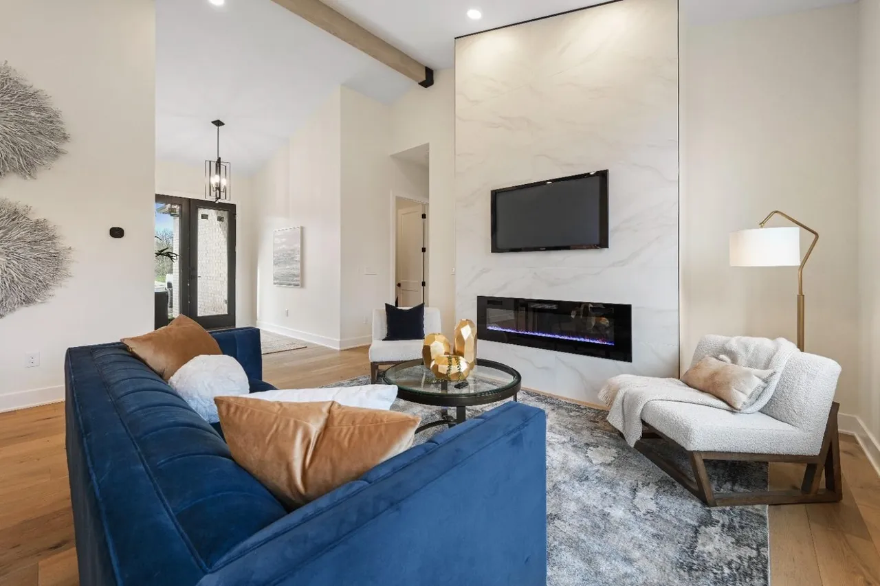 20950 Augusta Drive custom home — photo 6