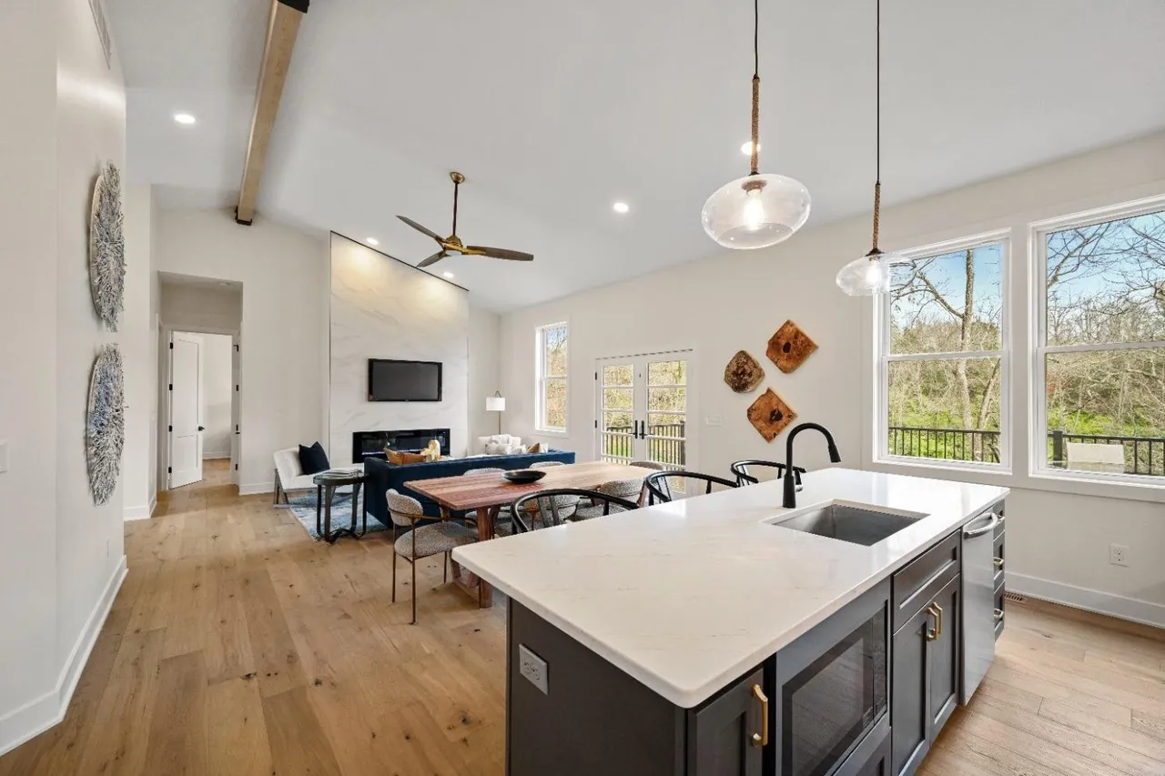 20950 Augusta Drive custom home — photo 9